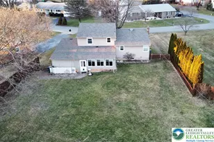 1611 Chippendale Cir, Hanover Twp, PA 18017 - Photo 3