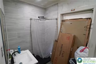 3863 Mauch Chunk Rd, Allentown City, PA 18104 - Photo 23