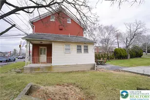 3863 Mauch Chunk Rd, Allentown City, PA 18104 - Photo 3