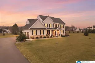 206 Broadview Ct, Bushkill Twp, PA 18064 - Photo 3