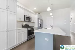 3206 Huntington Ln, Forks Twp, PA 18040 - Photo 7