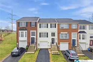 305 S Oak St, Freemansburg Boro, PA 18017 - Photo 1