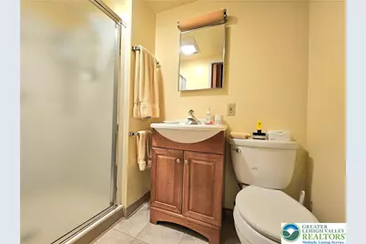 3933 Norfolk Drive, Bethlehem Township, PA 18020 - Photo 13