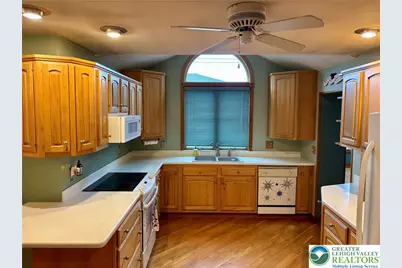 3858 Rosewood Lane, Whitehall Township, PA 18052 - Photo 9