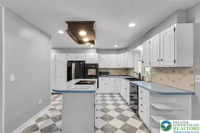 3909 Kipton Court, Bethlehem Township, PA 18020 - Photo 7