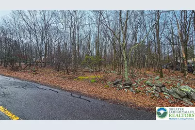 Tunkhannock Drive #2105, Tunkhannock Twp, PA 18210 - Photo 3