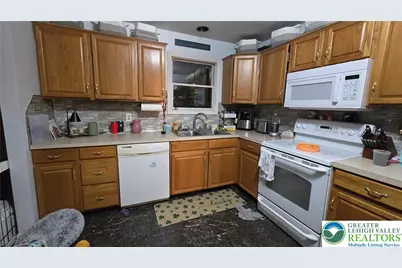 2013 Woodside Court, Salisbury Township, PA 18103 - Photo 3