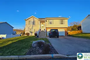 2013 Woodside Ct, Salisbury Township, PA 18103 - Photo 1