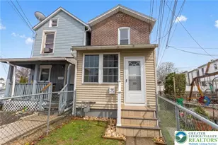 1014 Hoe St, Allentown City, PA 18103 - Photo 1