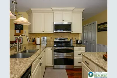 2581 Prince Drive, North Whitehall Township, PA 18037 - Photo 9