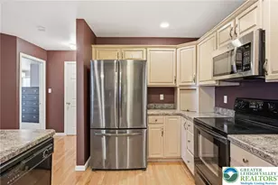 5529 Summit St, Whitehall Township, PA 18052 - Photo 17