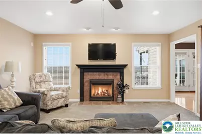 5529 Summit Street, Whitehall Township, PA 18052 - Photo 5