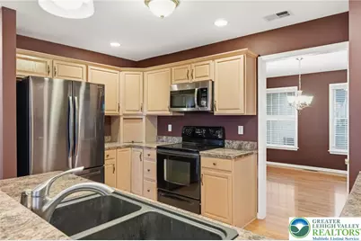 5529 Summit Street, Whitehall Township, PA 18052 - Photo 13