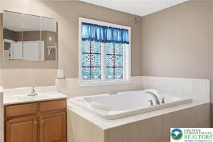 5529 Summit St, Whitehall Township, PA 18052 - Photo 31