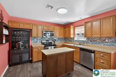 1952 Beaujolais Place, Bethlehem Township, PA 18045 - Photo 9