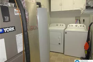 4613 Cheryl Dr, Hanover Twp, PA 18017 - Photo 9