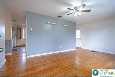 912 S Lincoln Avenue, Walnutport Boro, PA 18088 - Photo 3