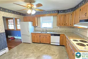 1118 7th St, Whitehall Township, PA 18052 - Photo 9