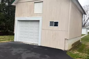 8938 Breinigsville Rd, Upper Macungie Township, PA 18031 - Photo 19