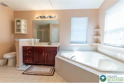 2277 Leigh Drive, Forks Twp, PA 18040 - Photo 45