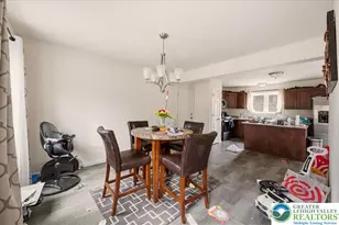 225 Swan Ct, Middle Smithfield, PA 18302 - Photo 5