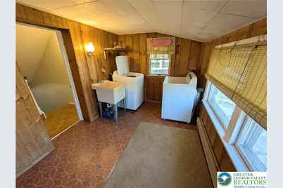 3470 Rhododendron Drive, Lehigh Township, PA 18067 - Photo 15