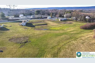 616 Moorestown Drive, Moore Township, PA 18014 - Photo 5