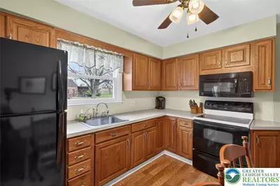 1984 Troxell Street, Hanover Twp, PA 18109 - Photo 7