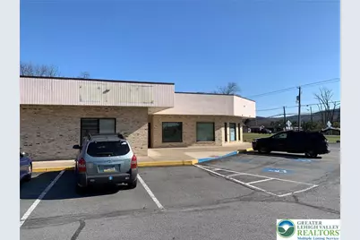 208 Kevin Lane #Middle unit, Brodheadsville, PA 18322 - Photo 3