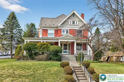 29 N New Street, Nazareth Boro, PA 18064 - Photo 3