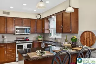 126 Hillcrest Dr S, Macungie Boro, PA 18062 - Photo 7