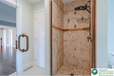 4123 Wyndemere Circle E, Lowhill Township, PA 18078 - Photo 39