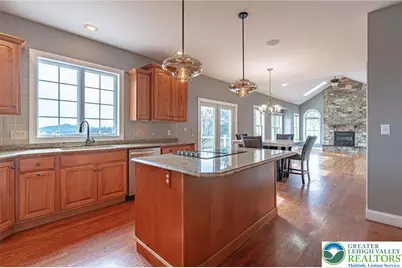 4123 Wyndemere Circle E, Lowhill Township, PA 18078 - Photo 19