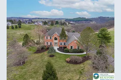 4123 Wyndemere Circle E, Lowhill Township, PA 18078 - Photo 3