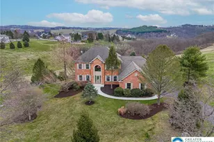 4123 Wyndemere Circle E, Lowhill Township, PA 18078 - Photo 3