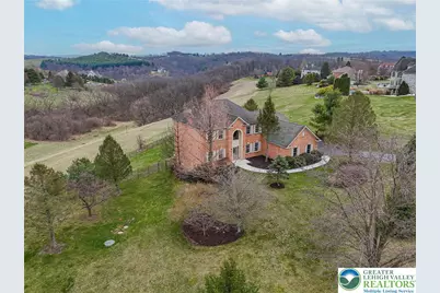 4123 Wyndemere Circle E, Lowhill Township, PA 18078 - Photo 5