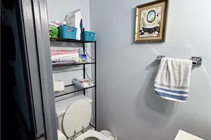 417 Carolina Ave, Whitehall Township, PA 18052 - Photo 13