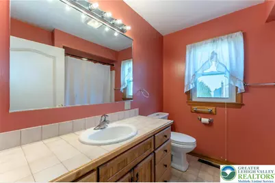 4809 Spruce Street, North Whitehall Township, PA 18078 - Photo 23