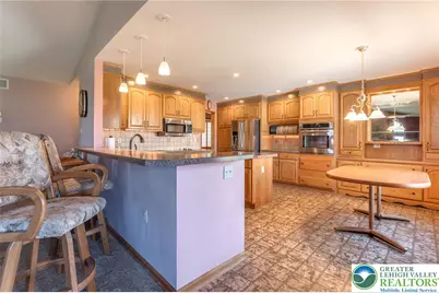 4809 Spruce Street, North Whitehall Township, PA 18078 - Photo 9