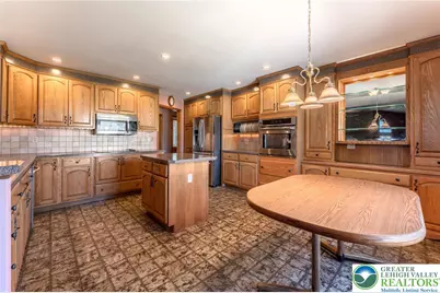 4809 Spruce Street, North Whitehall Township, PA 18078 - Photo 11