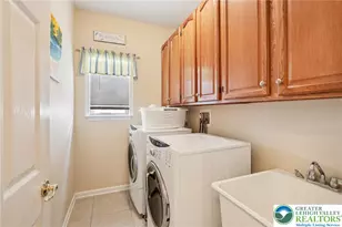 2113 Kingsview Rd, Lower Macungie Township, PA 18062 - Photo 9