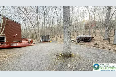 5933 Decker Road, Bushkill, PA 18324 - Photo 3