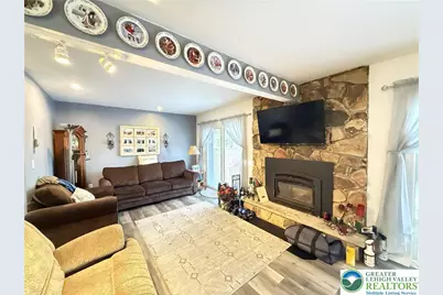 5933 Decker Road, Bushkill, PA 18324 - Photo 5