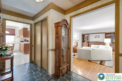 1522 Magnolia Drive, Upper Macungie Township, PA 18069 - Photo 9