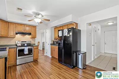 1019 Lincoln Street, Freemansburg, PA 18017 - Photo 9