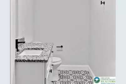 740 W Berwick Street #2, Easton, PA 18042 - Photo 7