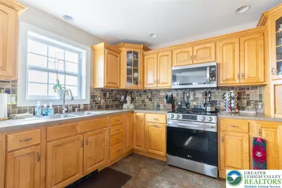 1231 Sky High Terrace, Chestnuthill Twp, PA 18330 - Photo 9