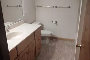 1755 Peachtree Cir, Whitehall Township, PA 18052 - Photo 7