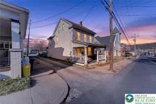 321 Market St, Bangor, PA 18013 - Photo 1