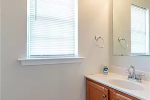 8376 Scenic View Dr, Upper Macungie Township, PA 18031 - Photo 17